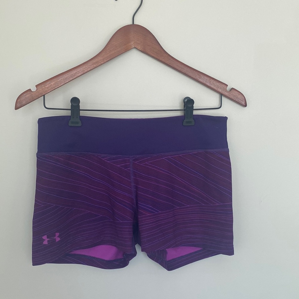 Purple Under Armour Spandex Shorts, six M - Performance and Style! 💜